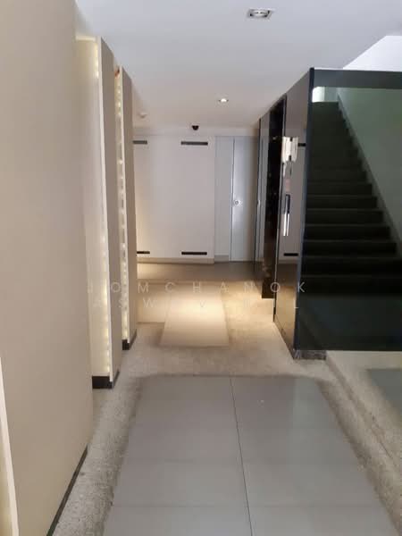 Baan Lux Sathon, Bangkok, Soi Meksawat, Chong Nonsi, Yan Nawa, Bangkok, 3 Bedrooms, 377 sqm, Condo For Rent, by Jomchanok Aswavibul, 500452124 - DDproperty.com