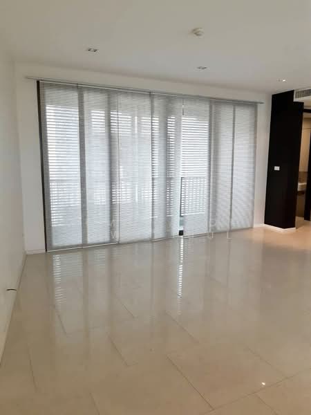 Baan Lux Sathon, Bangkok, Soi Meksawat, Chong Nonsi, Yan Nawa, Bangkok, 3 Bedrooms, 377 sqm, Condo For Rent, by Jomchanok Aswavibul, 500452124 - DDproperty.com