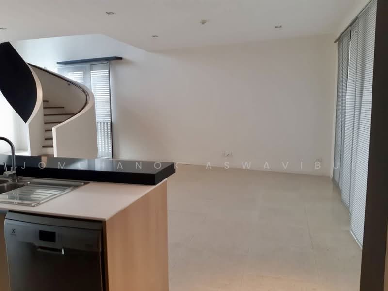 Baan Lux Sathon, Bangkok, Soi Meksawat, Chong Nonsi, Yan Nawa, Bangkok, 3 Bedrooms, 377 sqm, Condo For Rent, by Jomchanok Aswavibul, 500452124 - DDproperty.com