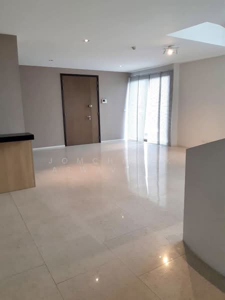 Baan Lux Sathon, Bangkok, Soi Meksawat, Chong Nonsi, Yan Nawa, Bangkok, 3 Bedrooms, 377 sqm, Condo For Rent, by Jomchanok Aswavibul, 500452124 - DDproperty.com