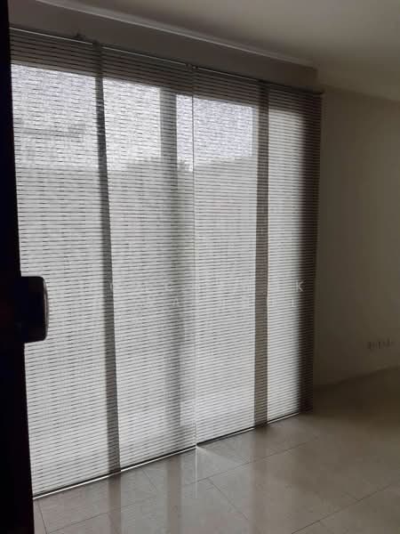 Baan Lux Sathon, Bangkok, Soi Meksawat, Chong Nonsi, Yan Nawa, Bangkok, 3 Bedrooms, 377 sqm, Condo For Rent, by Jomchanok Aswavibul, 500452124 - DDproperty.com