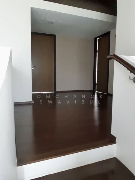 Baan Lux Sathon, Bangkok, Soi Meksawat, Chong Nonsi, Yan Nawa, Bangkok, 3 Bedrooms, 377 sqm, Condo For Rent, by Jomchanok Aswavibul, 500452124 - DDproperty.com