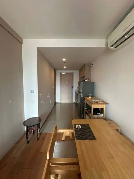 Q Chidlom-Phetchaburi, Bangkok, 1088 Phetchaburi Road, Makkasan, Ratchathewi, Bangkok, 1 Bedroom, 47 sqm, Condo For Rent, by Tanapat Jitwatcharakomol, 500452217 - DDproperty.com