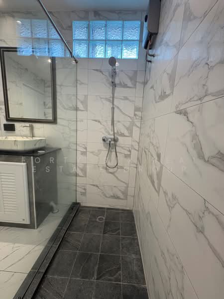 Tongtip Mansion, Bangkok, Soi Sukhumvit 47, Khlong Tan Nua, Watthana, Bangkok, 3 Bedrooms, 250 sqm, Condo For Rent, by Forty-Six Real Estate Group, 500452252 - DDproperty.com