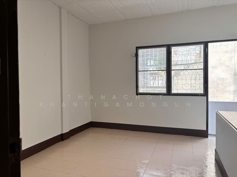 2-BR Townhouse, Bangkok, Khlong Chaokhun Sing, Wang Thonglang, Bangkok, 2 Bedrooms, 93 sqm, Townhouse For Sale, by Thanachot Khantigamongun, 500452295 - DDproperty.com