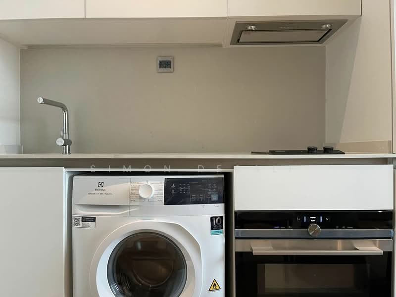 The Strand Thonglor, Bangkok, 36 Soi Sukhumvit 55, Khlong Tan Nua, Watthana, Bangkok, 1 Bedroom, 55 sqm, Condo For Rent, by Simon Decalf, 500452345 - DDproperty.com