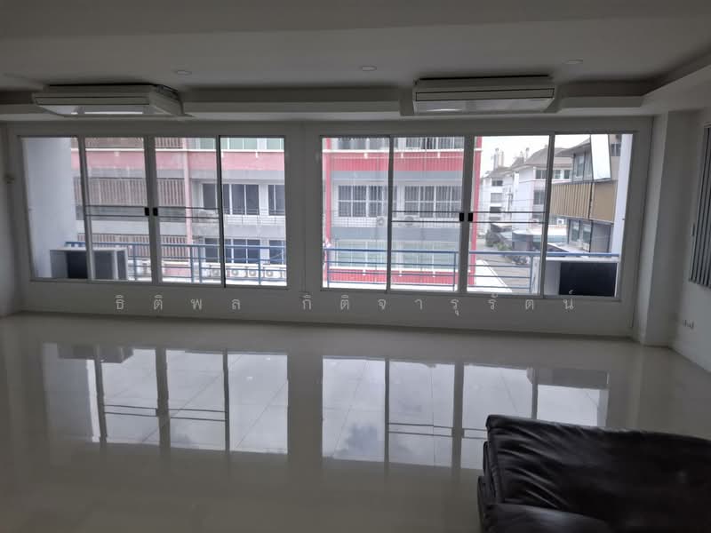 Commercial building for sale at Sampeng 2 Sathon-Kalapaphruek Soi 2 Corner unit, Bangkok, กัลปพฤกษ์, Bang Khae, Bangkok, , 450 sqm, Shophouse For Sale, by ธิติพล กิติจารุรัตน์, 500452354 - DDproperty.com