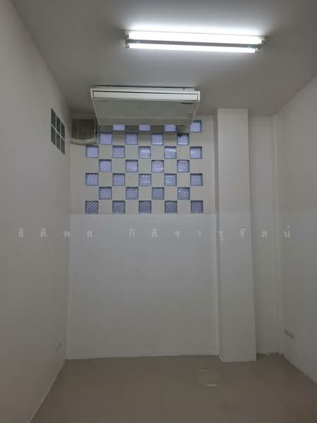 Commercial building for sale at Sampeng 2 Sathon-Kalapaphruek Soi 2 Corner unit, Bangkok, กัลปพฤกษ์, Bang Khae, Bangkok, , 450 sqm, Shophouse For Sale, by ธิติพล กิติจารุรัตน์, 500452354 - DDproperty.com