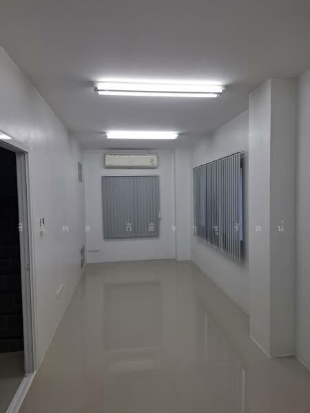 Commercial building for sale at Sampeng 2 Sathon-Kalapaphruek Soi 2 Corner unit, Bangkok, กัลปพฤกษ์, Bang Khae, Bangkok, , 450 sqm, Shophouse For Sale, by ธิติพล กิติจารุรัตน์, 500452354 - DDproperty.com