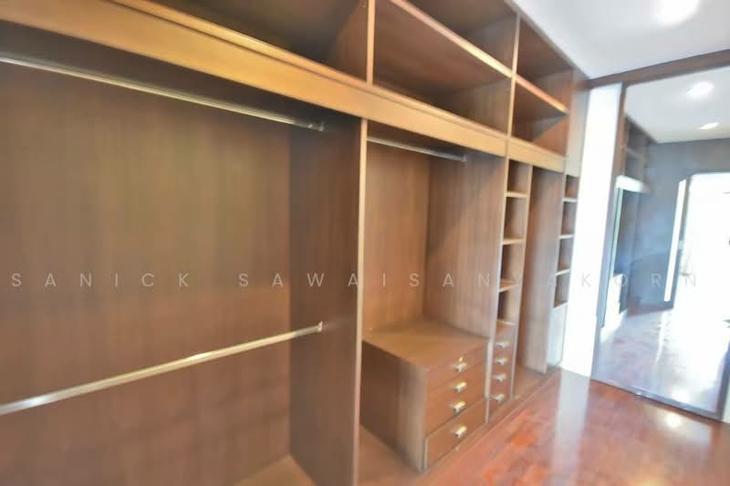 Narasiri Pattanakarn-Srinakarin, Bangkok, 878 Soi Srinakarin 20, Khlong Chan, Bang Kapi, Bangkok, 3 Bedrooms, 550 sqm, Single Detached House For Rent, by Sanick Sawaisanyakorn, 500452366 - DDproperty.com