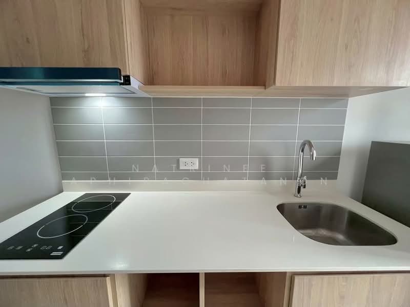 Chewathai Pinklao, Bangkok, Arun Amarin Road, Bang Yi Khan, Bang Phlat, Bangkok, 1 Bedroom, 30 sqm, Condo For Rent, by Natrinee Aphirachatanon, 500452377 - DDproperty.com
