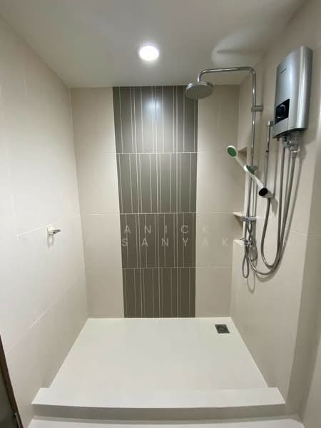 Baan Klang Muang Rama 9 (Motorway), Bangkok, New Bangkok-Chonburi Road, Suan Luang, Bangkok, 3 Bedrooms, 150 sqm, Townhouse For Sale, by Sanick Sawaisanyakorn, 500452385 - DDproperty.com