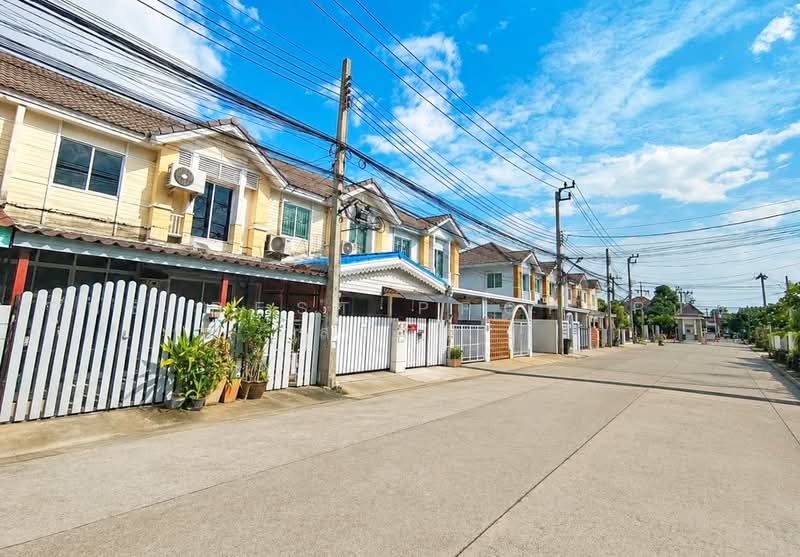Pruksa Ville 26/1, Samut Prakan, Samrong Tai Municipality Road, Sam Rong, Phra Pra Daeng, Samut Prakan, 3 Bedrooms, 96 sqm, Townhouse For Sale, by The Best Property สร้อย, 500452421 - DDproperty.com