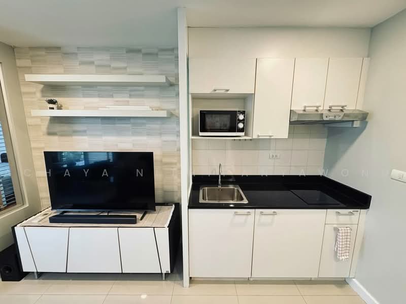 The Clover Thonglor Residence, Bangkok, Soi Sukhumvit 55, Khlong Tan Nua, Watthana, Bangkok, 1 Bedroom, 37 sqm, Condo For Rent, by Achaya Nithipanyawong, 500452479 - DDproperty.com