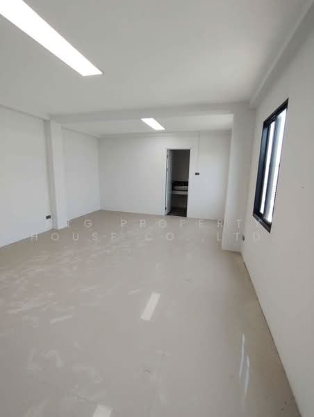 อาคาร3.5ชั้น พร้อมโกดัง หนองจอก, กรุงเทพ, มีนบุรี, มีนบุรี, กรุงเทพ, 850 ตร.ม., โกดัง-โรงงาน ให้เช่า, โดย NTG Property House Co.,Ltd., 500452489 - DDproperty.com