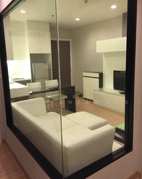 Urbano Absolute Sathon-Taksin, Bangkok, 345 Charoen Nakhon 14/2 Alley, Khlong Ton Sai, Khlong San, Bangkok, 1 Bedroom, 38 sqm, Condo For Rent, by Achaya Nithipanyawong, 500452535 - DDproperty.com