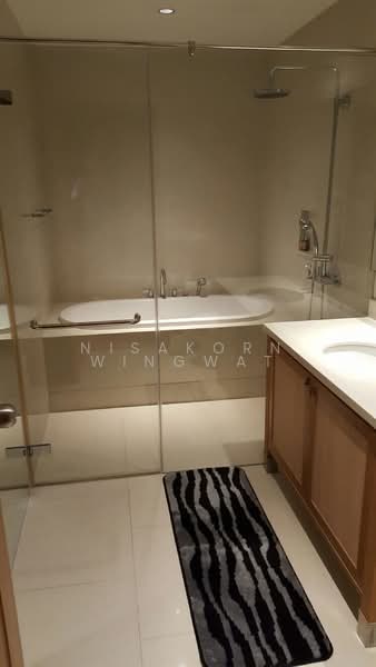 The Emporio Place, Bangkok, 93 Soi Sukhumvit 24, Sukhumvit Road, Khong Tan, Khlong Toei, Bangkok, 1 Bedroom, 90 sqm, Condo For Rent, by Nisakorn Wingwat, 500452653 - DDproperty.com