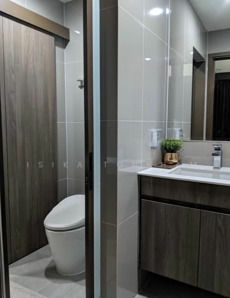 IDEO Mobi Asoke, Bangkok, New Petchaburi Road, Bang Kapi, Huai Khwang, Bangkok, 2 Bedrooms, 55 sqm, Condo For Rent, by Isika Tonkham, 500452657 - DDproperty.com