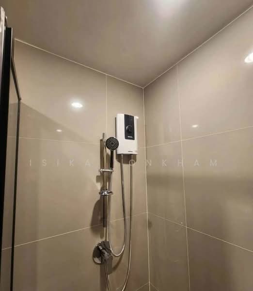 XT Huaikhwang, Bangkok, 244 Ratchadaphisek Road, Huai Khwang, Bangkok, 1 Bedroom, 35 sqm, Condo For Rent, by Isika Tonkham, 500452694 - DDproperty.com