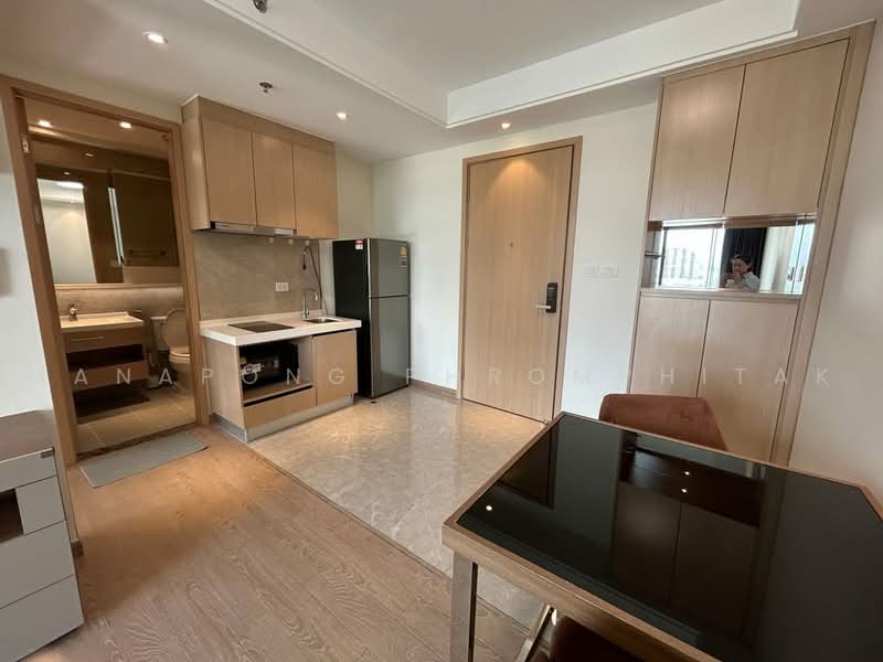 Regal Sathon-Naradhiwas, Bangkok, Naradhiwas Rajanagarindra Road, Thung Maha Mek, Sathon, Bangkok, 1 Bedroom, 35 sqm, Condo For Rent, by Manapong Phromphitak, 500452725 - DDproperty.com