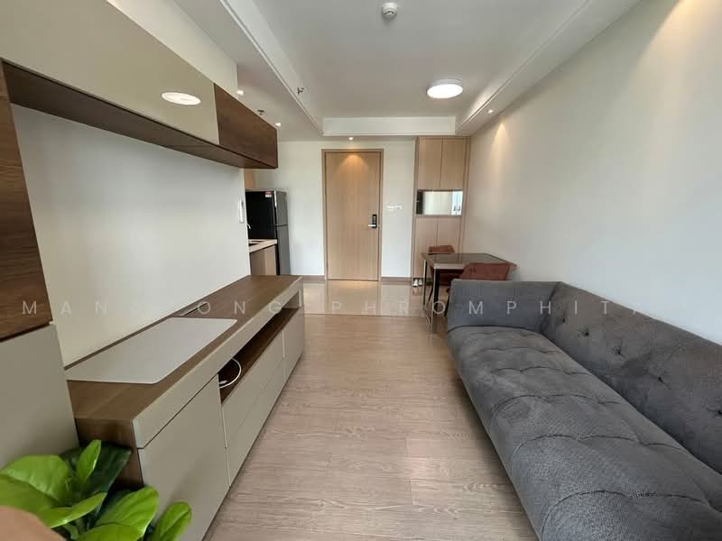 Regal Sathon-Naradhiwas, Bangkok, Naradhiwas Rajanagarindra Road, Thung Maha Mek, Sathon, Bangkok, 1 Bedroom, 35 sqm, Condo For Rent, by Manapong Phromphitak, 500452725 - DDproperty.com
