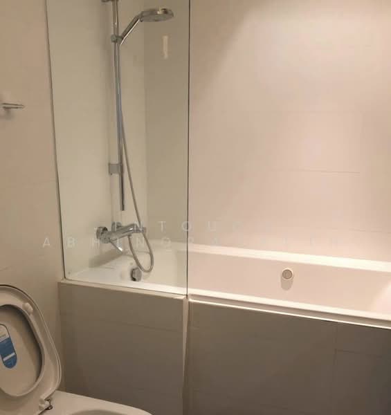 Noble Ambience Sarasin, Bangkok, Soi Sarasin, Sarasin Road, Lumphini, Pathum Wan, Bangkok, 1 Bedroom, 56 sqm, Condo For Rent, by Intouch Abhinorasaeth, 500452759 - DDproperty.com