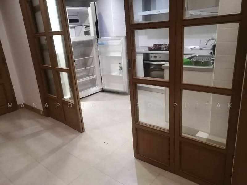 Baan Suanpetch, Bangkok, 18 Soi Sukhumvit 39, Khlong Tan Nua, Watthana, Bangkok, 3 Bedrooms, 129 sqm, Condo For Rent, by Manapong Phromphitak, 500452760 - DDproperty.com