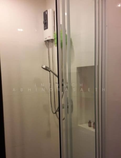 The Base Park East Sukhumvit 77, Bangkok, 99 Soi Pridi Banomyong 2, Phra Kanong Nua, Watthana, Bangkok, 1 Bedroom, 31 sqm, Condo For Rent, by Intouch Abhinorasaeth, 500452796 - DDproperty.com