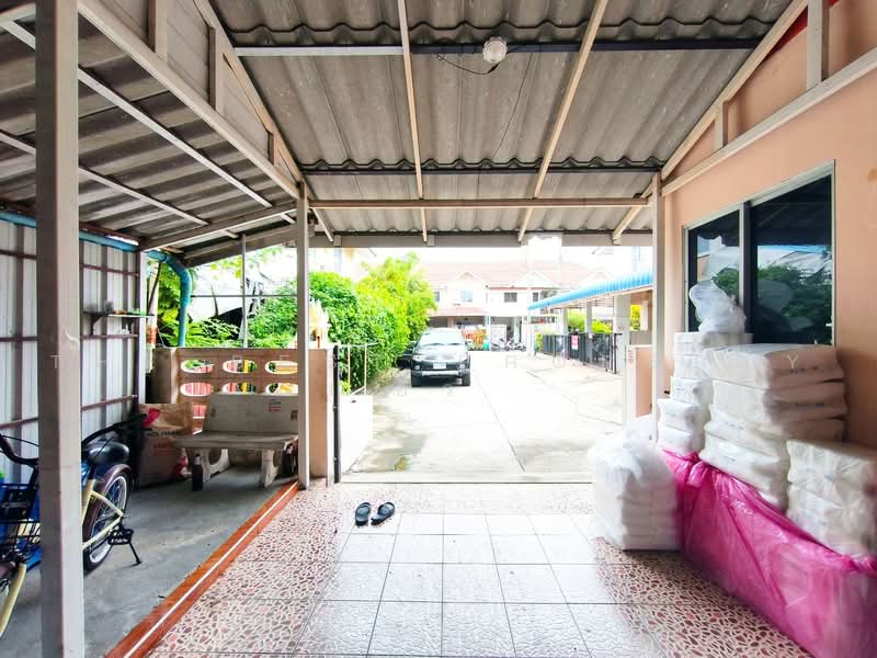 Pruksa 28/1, Samut Prakan, Praksa Road, Phreak Sa Mai, Muang Samut Prakarn, Samut Prakan, 6 Bedrooms, 100 sqm, Townhouse For Sale, by The Best Property อิ๋ว, 500452816 - DDproperty.com