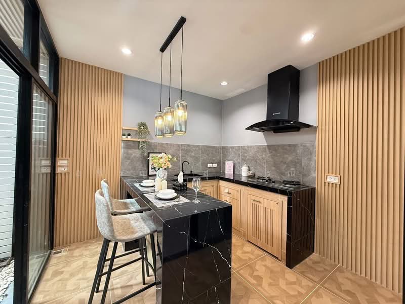 Areeya Mova Kaset-Nawamintr, Bangkok, Soi Moobaan Areeya Mowa, Chorake Bua, Lat Phrao, Bangkok, 3 Bedrooms, 170 sqm, Townhouse For Sale, by Ashiraya Suwannin, 500452848 - DDproperty.com