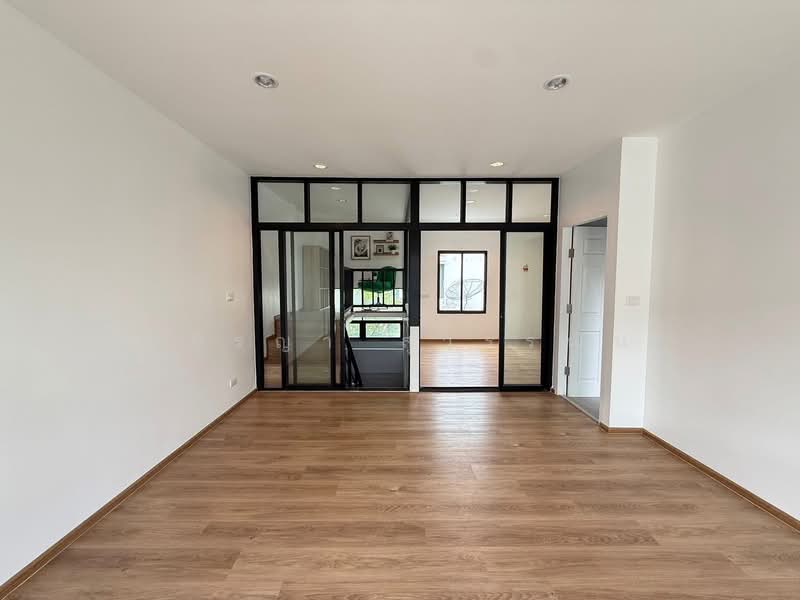 Areeya Mova Kaset-Nawamintr, Bangkok, Soi Moobaan Areeya Mowa, Chorake Bua, Lat Phrao, Bangkok, 3 Bedrooms, 170 sqm, Townhouse For Sale, by Ashiraya Suwannin, 500452848 - DDproperty.com