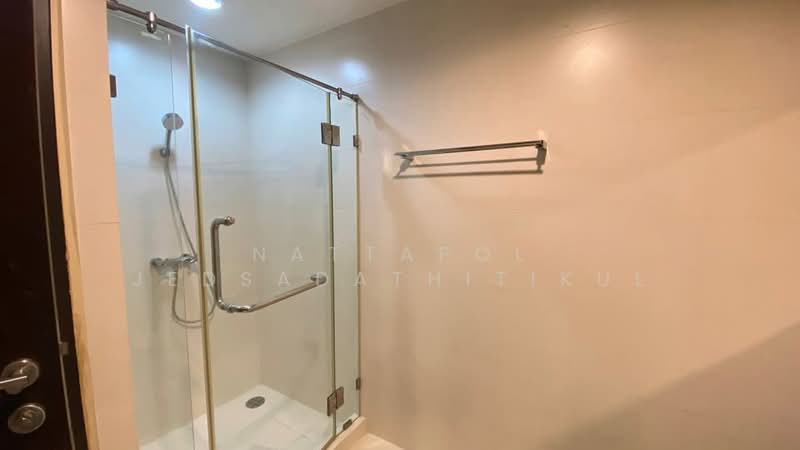The Address Sukhumvit 42, Bangkok, 39  Soi Barbot 1, Sukhumvit Road, Phra Kanong, Khlong Toei, Bangkok, 2 Bedrooms, 75 sqm, Condo For Rent, by Nattapol Jedsadathitikul, 500452863 - DDproperty.com