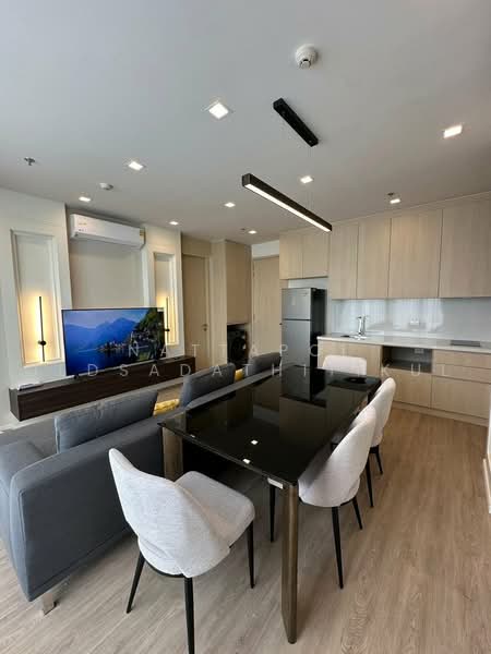 Noble State 39, Bangkok, 35 Soi Sukhumvit 39, Khlong Tan Nua, Watthana, Bangkok, 2 Bedrooms, 60 sqm, Condo For Rent, by Nattapol Jedsadathitikul, 500452939 - DDproperty.com