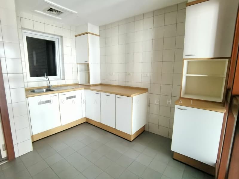 All Seasons Mansion, Bangkok, Soi Ruamrudee, Wireless Road, Lumphini, Pathum Wan, Bangkok, 3 Bedrooms, 178 sqm, Condo For Sale, by Jurarat Srichat, 500453007 - DDproperty.com