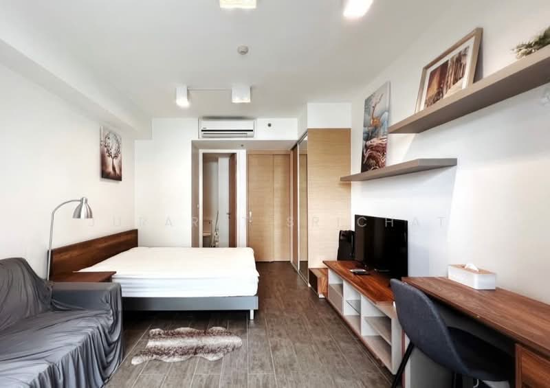 The Lofts Ekkamai, Bangkok, 1415 Sukhumvit Road, Phra Kanong Nua, Watthana, Bangkok, Studio, 33 sqm, Condo For Rent, by Jurarat Srichat, 500453026 - DDproperty.com