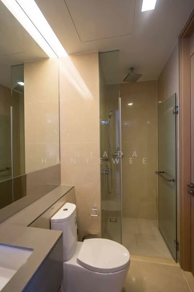 The Esse Asoke, Bangkok, 333 Soi Sukhumvit 21, Sukhumvit Road, Khlongtoei Nua, Watthana, Bangkok, 2 Bedrooms, 75 sqm, Condo For Rent, by Pinyada Hantewee, 500453027 - DDproperty.com