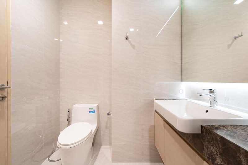 Noble State 39, Bangkok, 35 Soi Sukhumvit 39, Khlong Tan Nua, Watthana, Bangkok, 2 Bedrooms, 59 sqm, Condo For Rent, by Tongchompoo Pattanachaiwongkoon, 500453065 - DDproperty.com