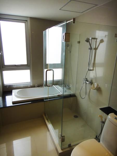 Nusasiri Grand, Bangkok, Soi Sukhumvit 42, Phra Kanong, Khlong Toei, Bangkok, 2 Bedrooms, 126 sqm, Condo For Rent, by Jurarat Srichat, 500453086 - DDproperty.com