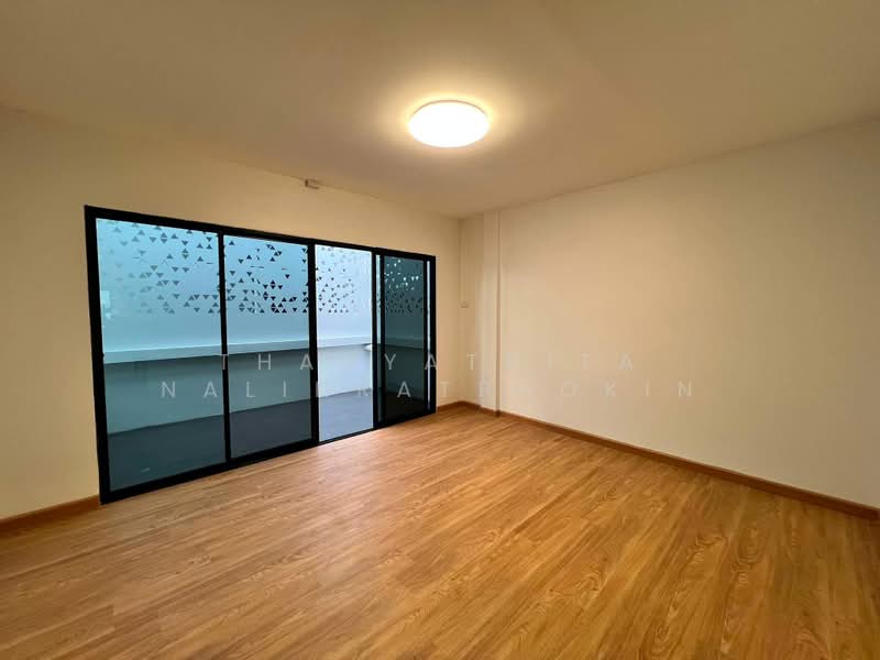 Baan Passakorn, Bangkok, Khlong Bang Phran, Bang Bon, Bangkok, 4 Bedrooms, 200 sqm, Townhouse For Sale, by Thanyathita Nalinratphokin, 500453088 - DDproperty.com