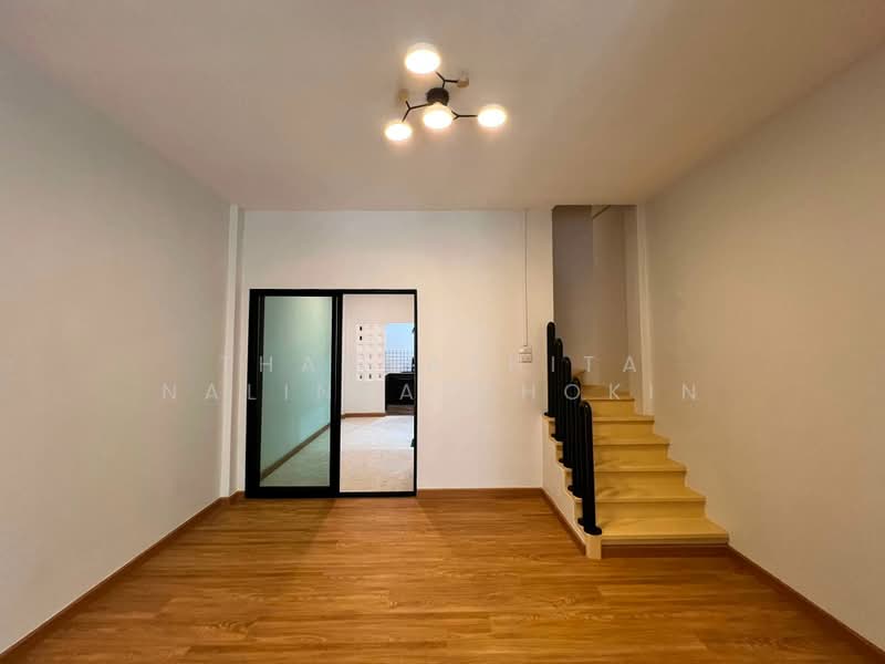Baan Passakorn, Bangkok, Khlong Bang Phran, Bang Bon, Bangkok, 4 Bedrooms, 200 sqm, Townhouse For Sale, by Thanyathita Nalinratphokin, 500453088 - DDproperty.com