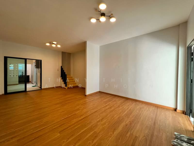 Baan Passakorn, Bangkok, Khlong Bang Phran, Bang Bon, Bangkok, 4 Bedrooms, 200 sqm, Townhouse For Sale, by Thanyathita Nalinratphokin, 500453088 - DDproperty.com