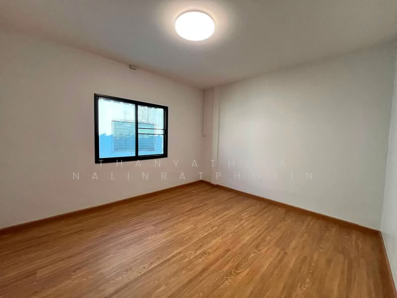 Baan Passakorn, Bangkok, Khlong Bang Phran, Bang Bon, Bangkok, 4 Bedrooms, 200 sqm, Townhouse For Sale, by Thanyathita Nalinratphokin, 500453088 - DDproperty.com
