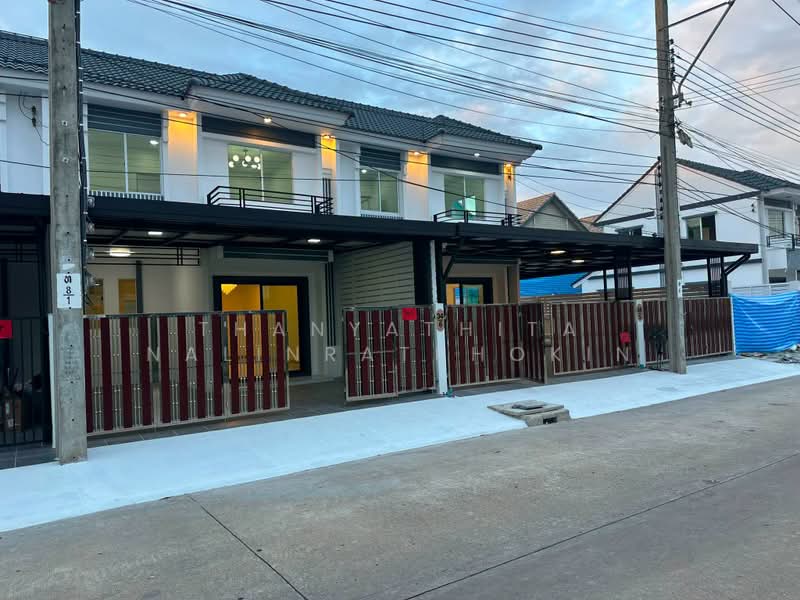 Pruksa Town Phetkasem 81, Bangkok, Soi Petchkasem 81, Nong Kham, Nong Khaem, Bangkok, 3 Bedrooms, 140 sqm, Townhouse For Sale, by Thanyathita Nalinratphokin, 500453353 - DDproperty.com