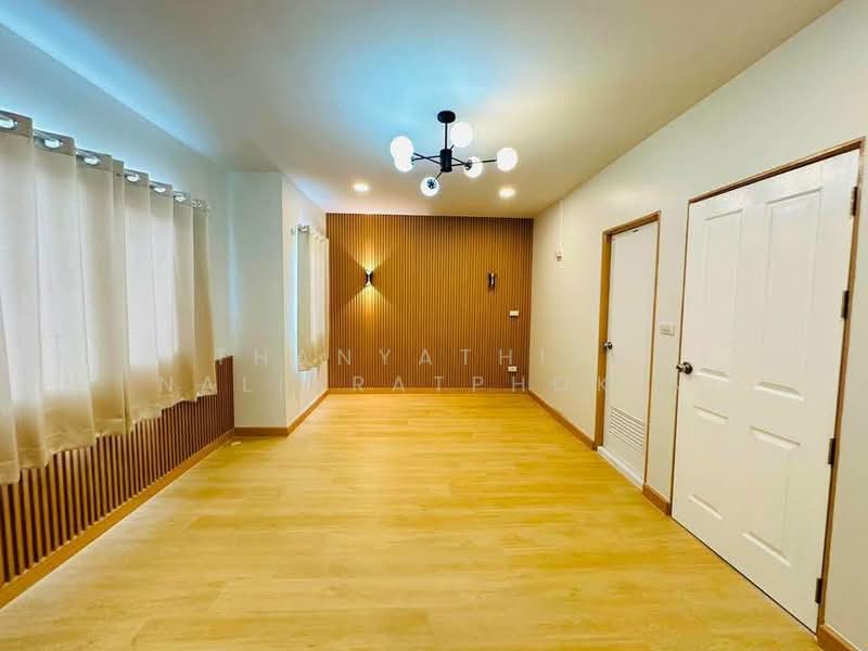 Pruksa Town Phetkasem 81, Bangkok, Soi Petchkasem 81, Nong Kham, Nong Khaem, Bangkok, 3 Bedrooms, 140 sqm, Townhouse For Sale, by Thanyathita Nalinratphokin, 500453353 - DDproperty.com