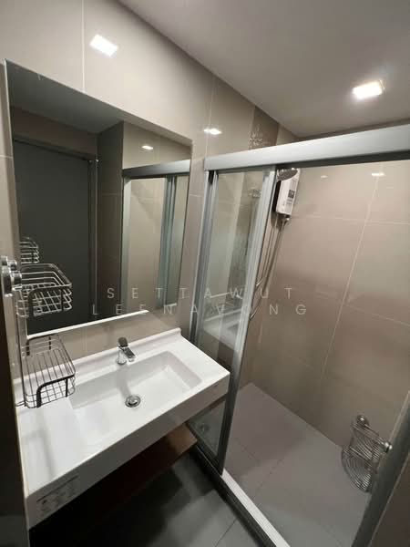 IDEO Sathorn-Wongwian Yai, Bangkok, 219 Soi Krung Thonburi 1, Khlong Ton Sai, Khlong San, Bangkok, 1 Bedroom, 37 sqm, Condo For Rent, by Settawut Leenavong, 500453441 - DDproperty.com