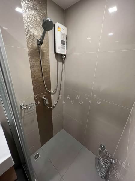 IDEO Sathorn-Wongwian Yai, Bangkok, 219 Soi Krung Thonburi 1, Khlong Ton Sai, Khlong San, Bangkok, 1 Bedroom, 37 sqm, Condo For Rent, by Settawut Leenavong, 500453441 - DDproperty.com