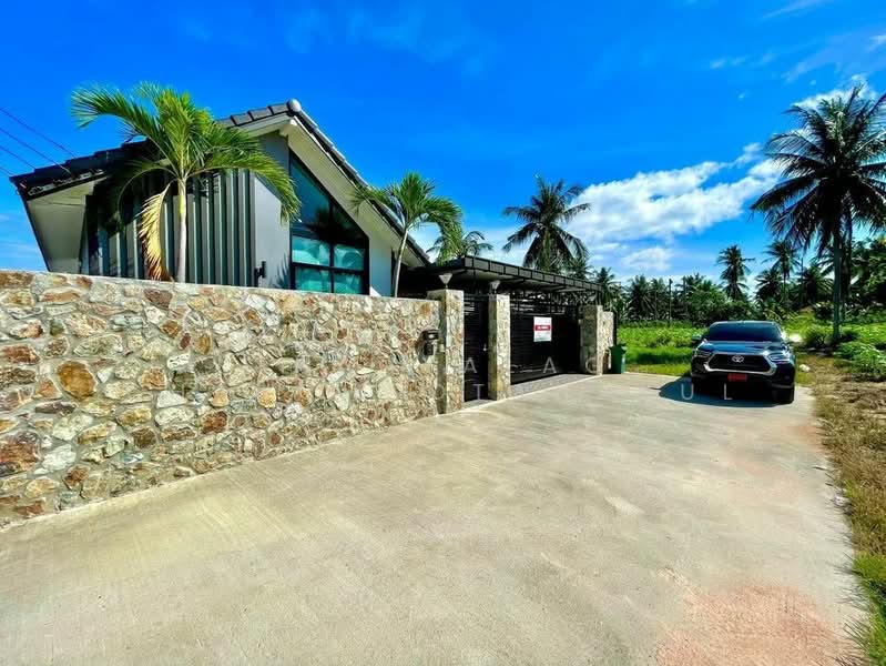 4-BR Villa, Chon Buri (Pattaya), Poong, Bang Lamung (Pattaya), Chon Buri (Pattaya), 4 Bedrooms, 430 sqm, Villa For Rent, by Thanyalag Chanchodtanakul, 500453451 - DDproperty.com