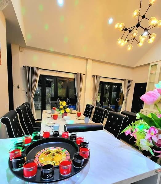 4-BR Villa, Chon Buri (Pattaya), Poong, Bang Lamung (Pattaya), Chon Buri (Pattaya), 4 Bedrooms, 430 sqm, Villa For Rent, by Thanyalag Chanchodtanakul, 500453451 - DDproperty.com