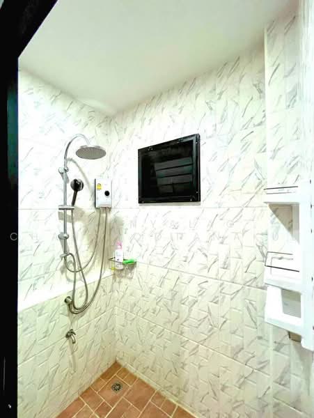 4-BR Villa, Chon Buri (Pattaya), Poong, Bang Lamung (Pattaya), Chon Buri (Pattaya), 4 Bedrooms, 430 sqm, Villa For Rent, by Thanyalag Chanchodtanakul, 500453451 - DDproperty.com