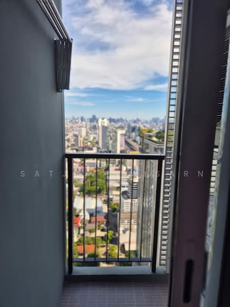 The Saint Residences Ladprao, Bangkok, 588 Vibhavadi-Rangsit Road, Jom Phon, Chatuchak, Bangkok, 1 Bedroom, 30 sqm, Condo For Rent, by Nop Satjavitvisarn, 500453498 - DDproperty.com